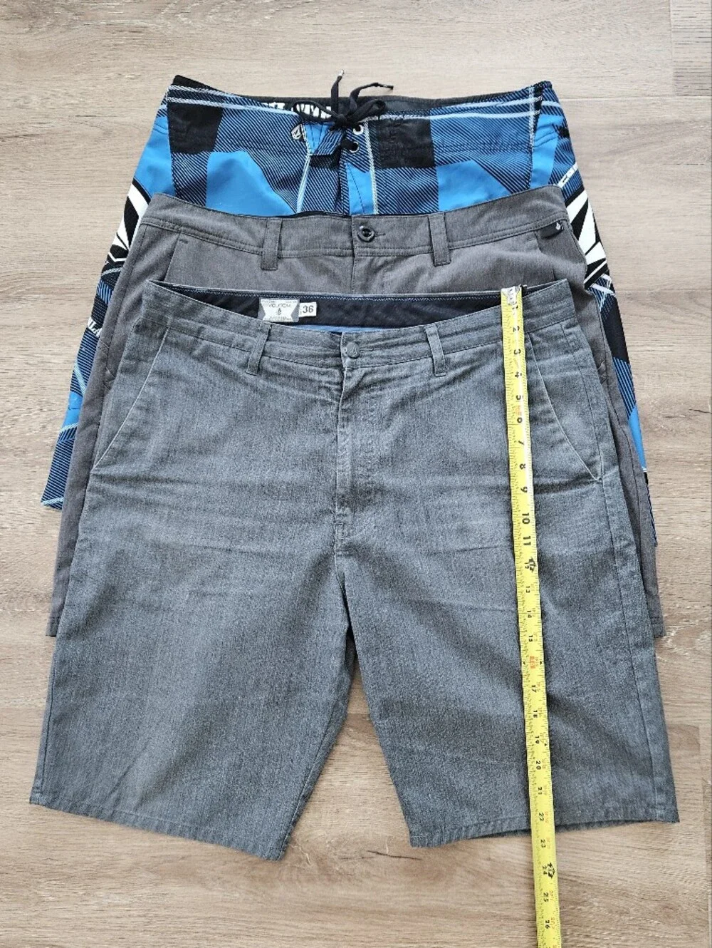 Volcom Shorts Size 36 - Set Of 3